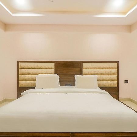 Fabhotel Mid Town Grand Panchkula Exterior photo