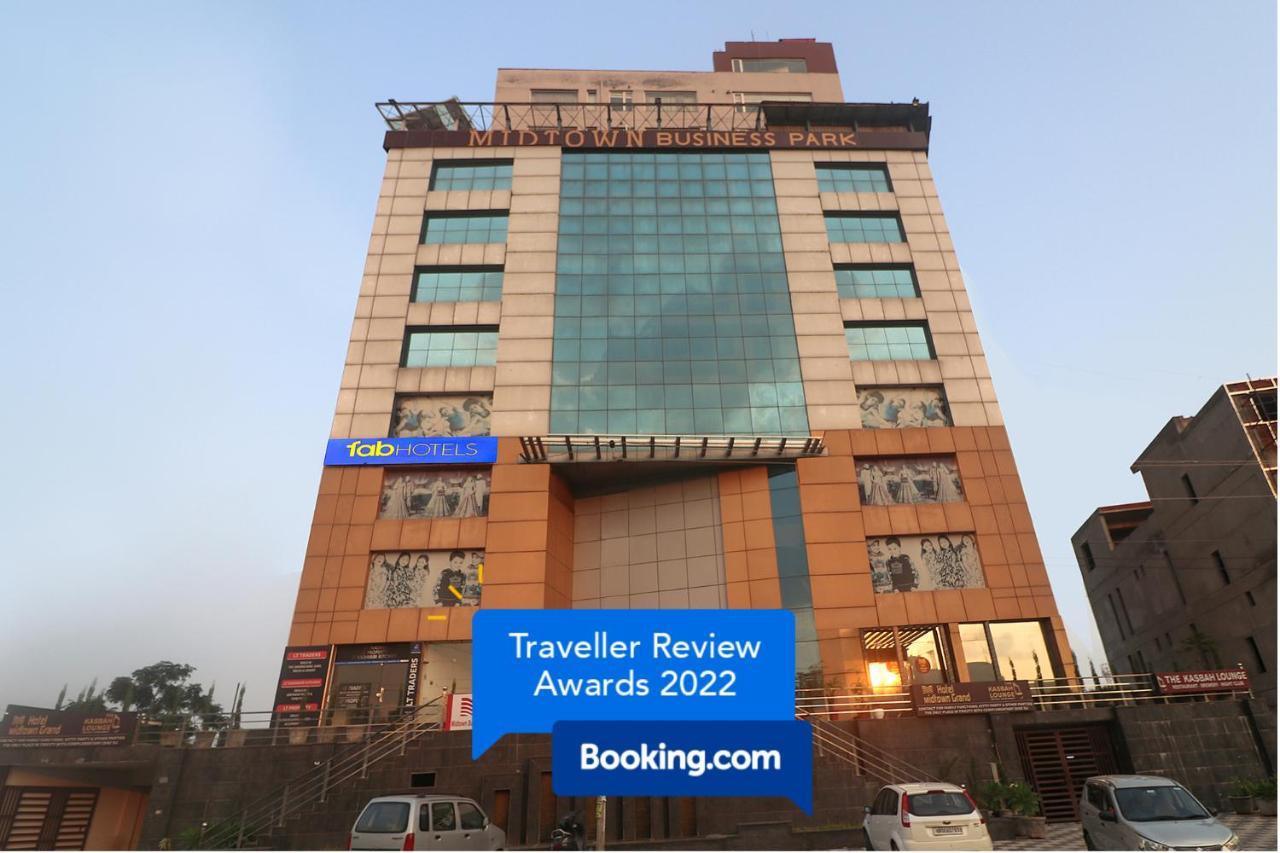 Fabhotel Mid Town Grand Panchkula Exterior photo